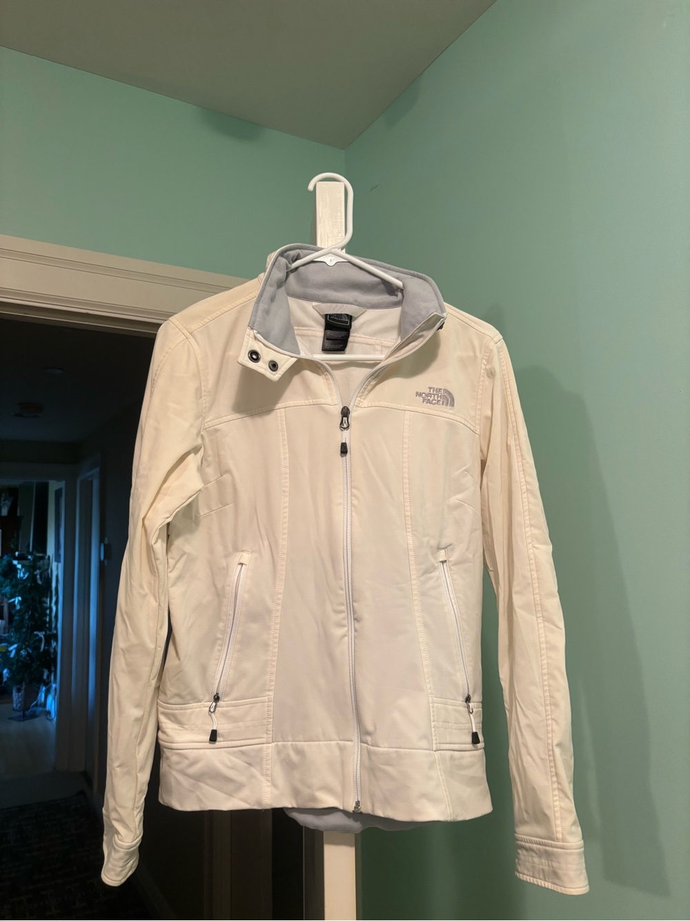 The North Face Women's Cream Full-Zip Utility Jacket